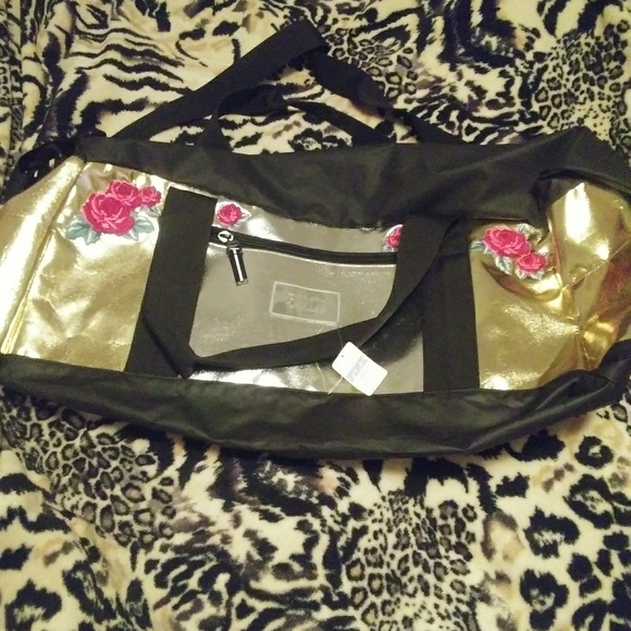 🆕RARE PINK VS XL ESSENTIAL ROSE🌹 WEEKEND DUFFLE - Picture 3 of 4